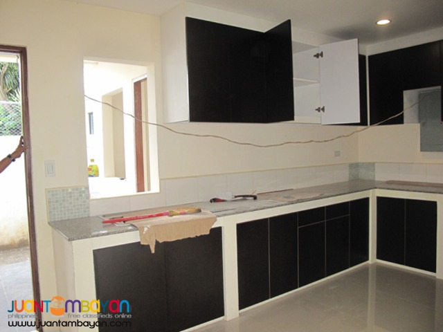 PH523 Classy Townhouse in West Fairview Quezon City at 6.4M