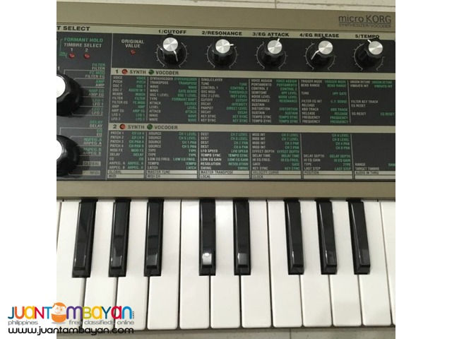 Korg microKORG Synthesizer with Vocoder