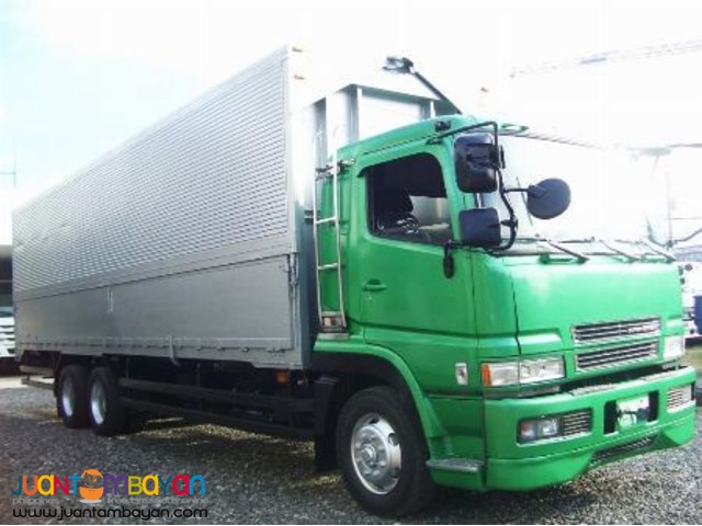 sinotruk howo wing van 10 wheeler