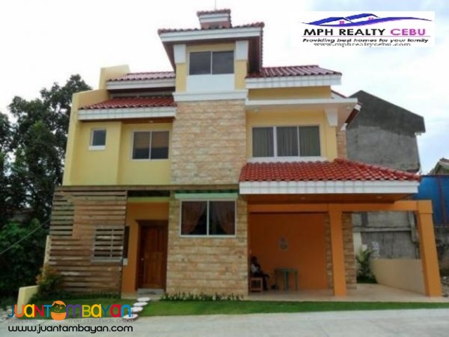 House w/ Attic at Kentwood Subdivision Banawa Cebu City | 5BR 