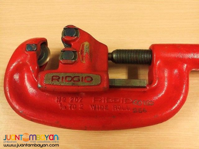 Ridgid Pipe Cutter 202 1/8 to 2 inches Wide Roll