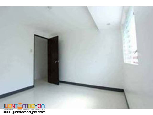 Deca Clark Town House  ₱ 2,330,000 Angeles City, Pampanga