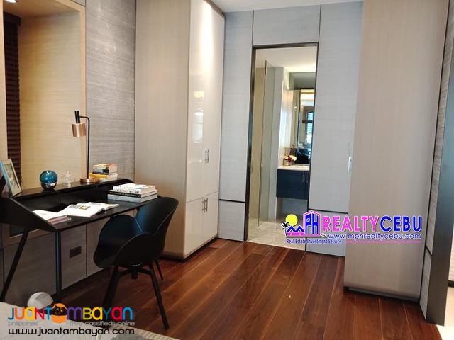 2 BR SUITE BEACHFRONT CONDO MANDANI BAY QUAY TOWER 2 MANDAUE