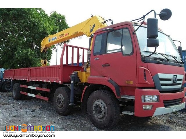 XCMG Boom truck {}