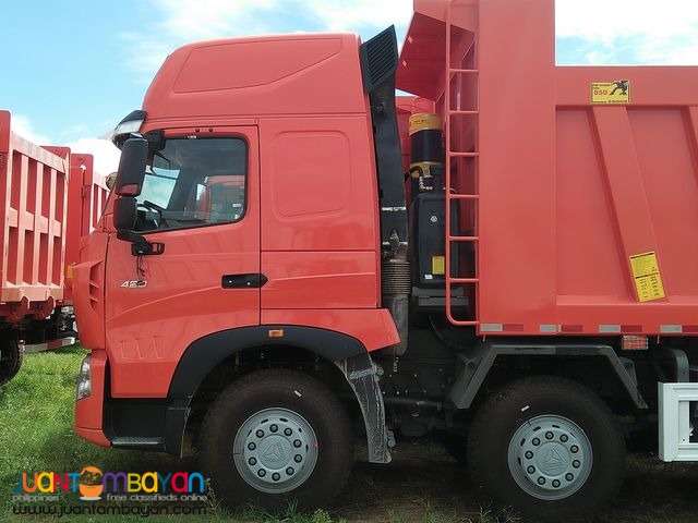 12 Wheeler Dump Truck 8980