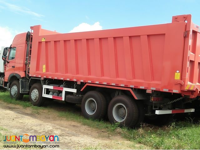 12 Wheeler Dump Truck