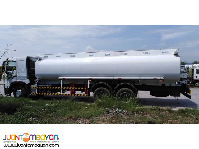 HOWO FUEL TRUCK 20K Litters,,