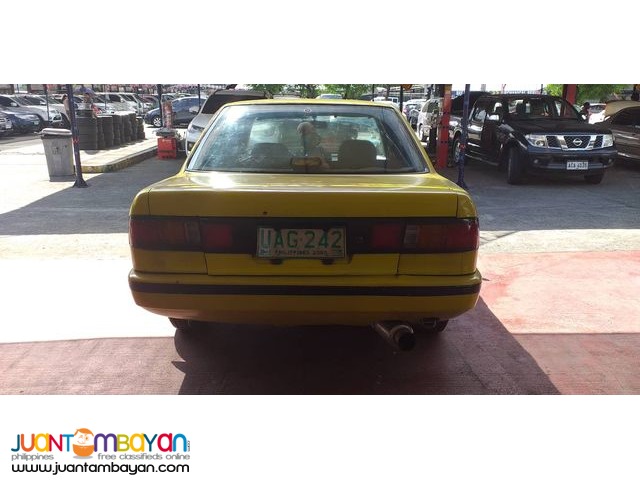 1995 Nissan Sentra Yellow M/T Gas 140,000 Mileage