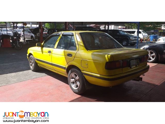 1995 Nissan Sentra Yellow M/T Gas 140,000 Mileage