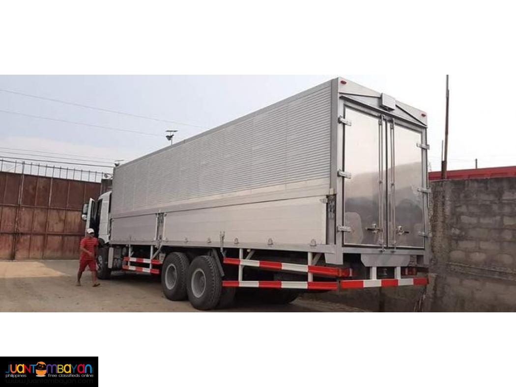 10WHEELER WING VAN 32FT