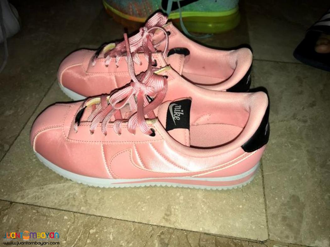 Authentic Nike Rubbershoes Pink