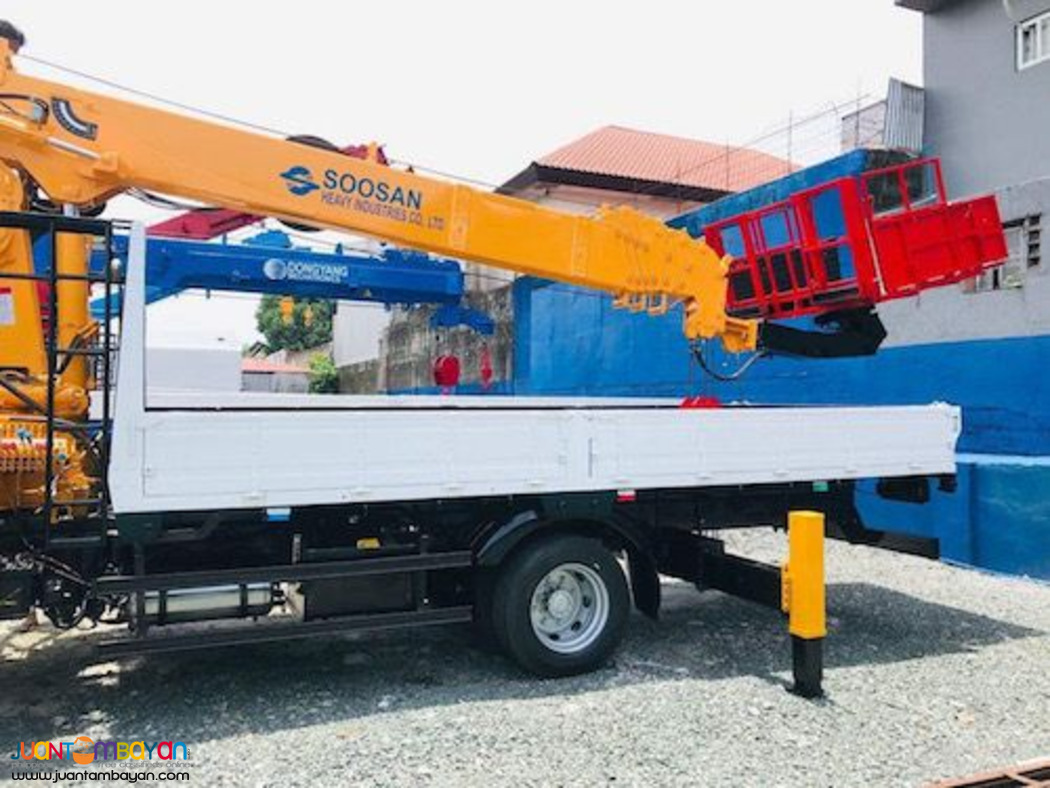 Soosan 7 tons boom truck with manlift