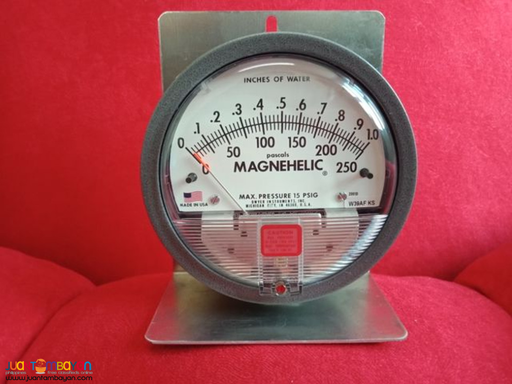 Magnehelic Differential Pressure Gage with Bracket, Magnehelic Gauge