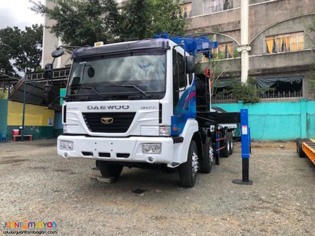 15 tons cargo crane boom truck