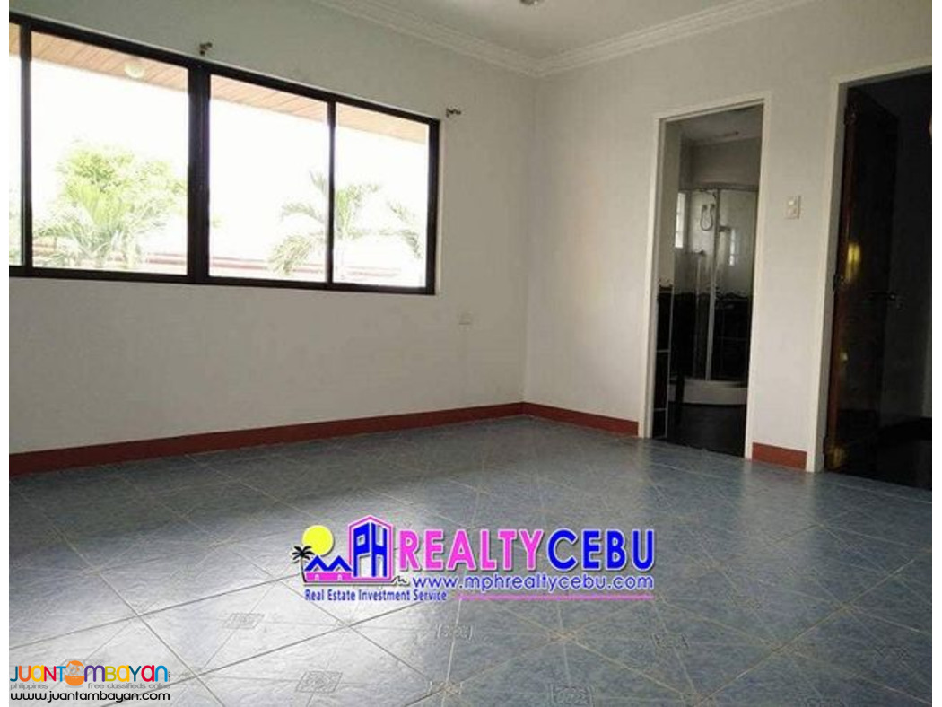 FAIRVIEW VILLAGE IN TALISAY, CEBU - 5 BR SPACIOUS HOUSE FOR SALE