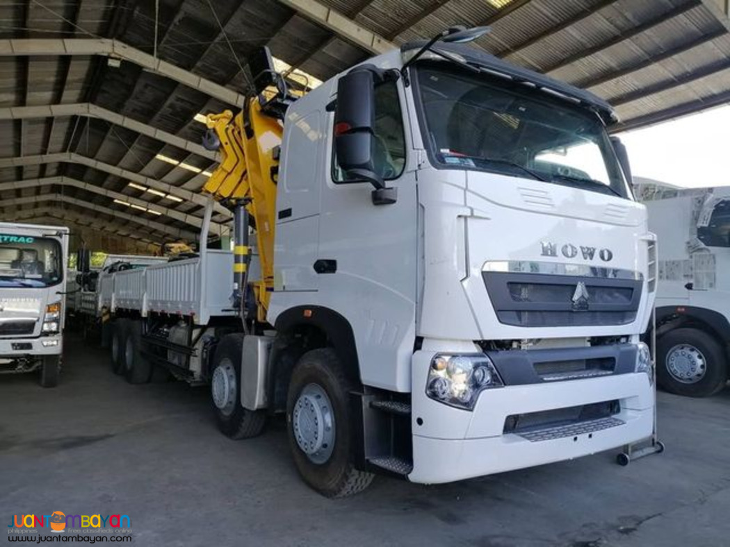 SINOTRUK HOWO T7H 12-WHEELER BOOM TRUCK 16 TONS KNUCKLE TYPE