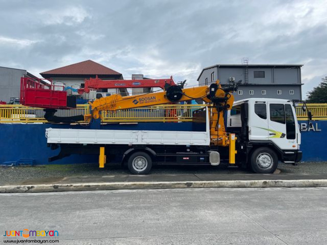 Boom truck 7 tons crane