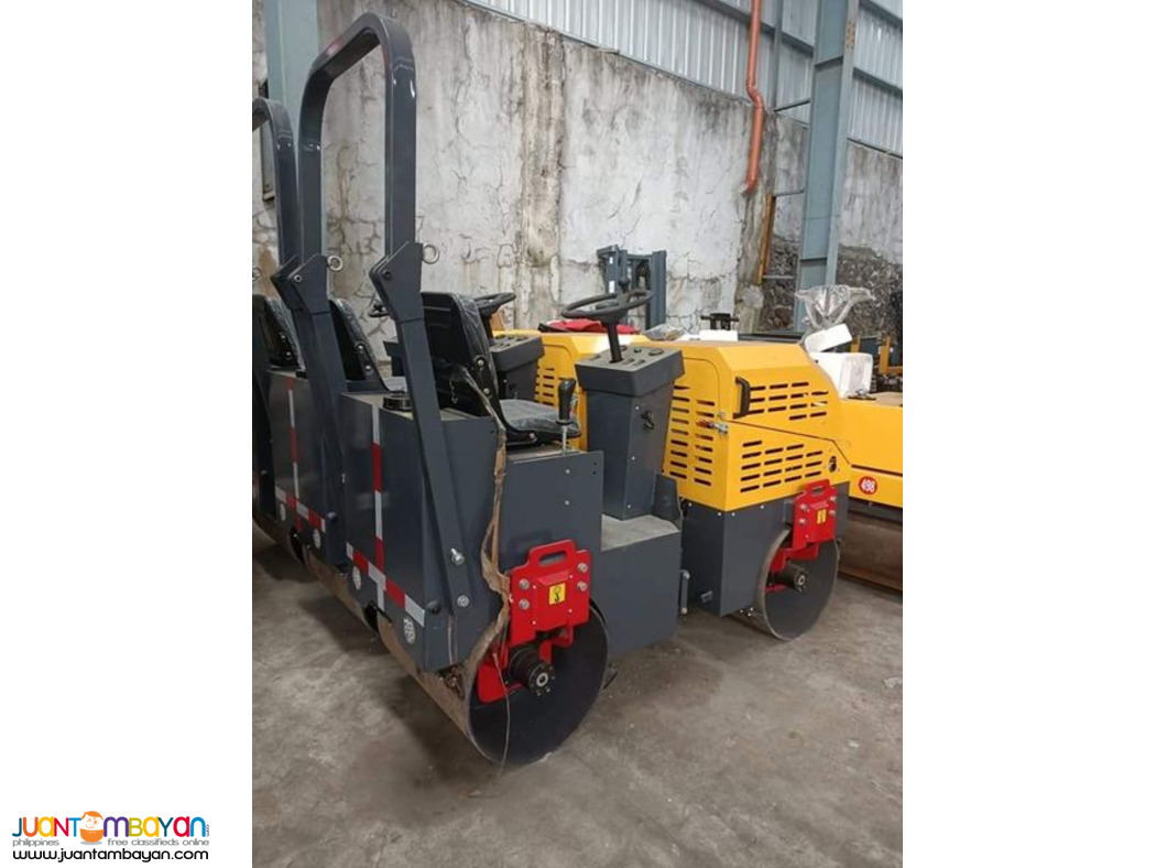 FULL HYDRAULIC DOUBLE DRUM VIBRATORY ROLLER YZS1.3H Operating Mas