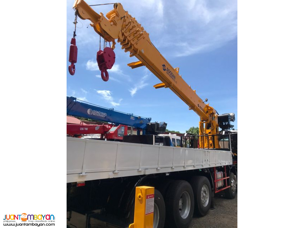 FOR SALE: New Arrival - Daewoo 20 tons Boom Truck Soosan