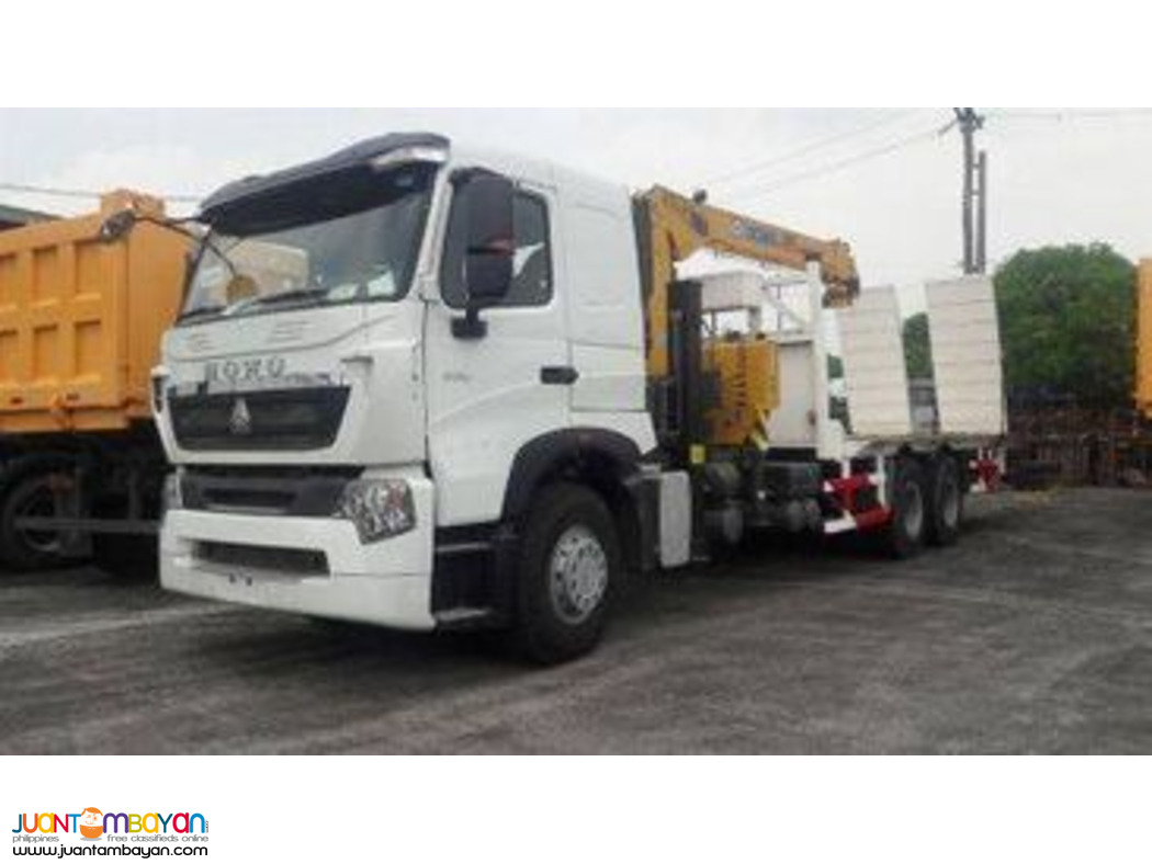 HOWO 6-WHEELER SELF LOADING TRUCK WITH 10 TONS BOOM