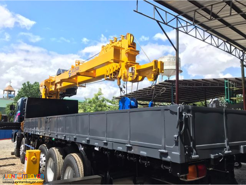 Daewoo 20 tons Boom Truck with Soosan SCS2016 Crane For Sale