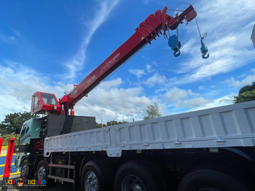 2019 Daewoo 19 tonner boom truck/ cargo crane truck for sale!!