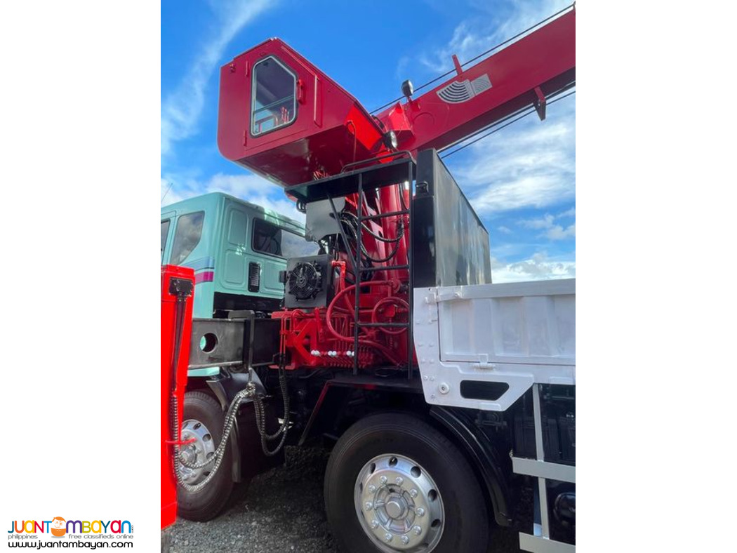 2019 Daewoo 19 tonner boom truck/ cargo crane truck for sale!!