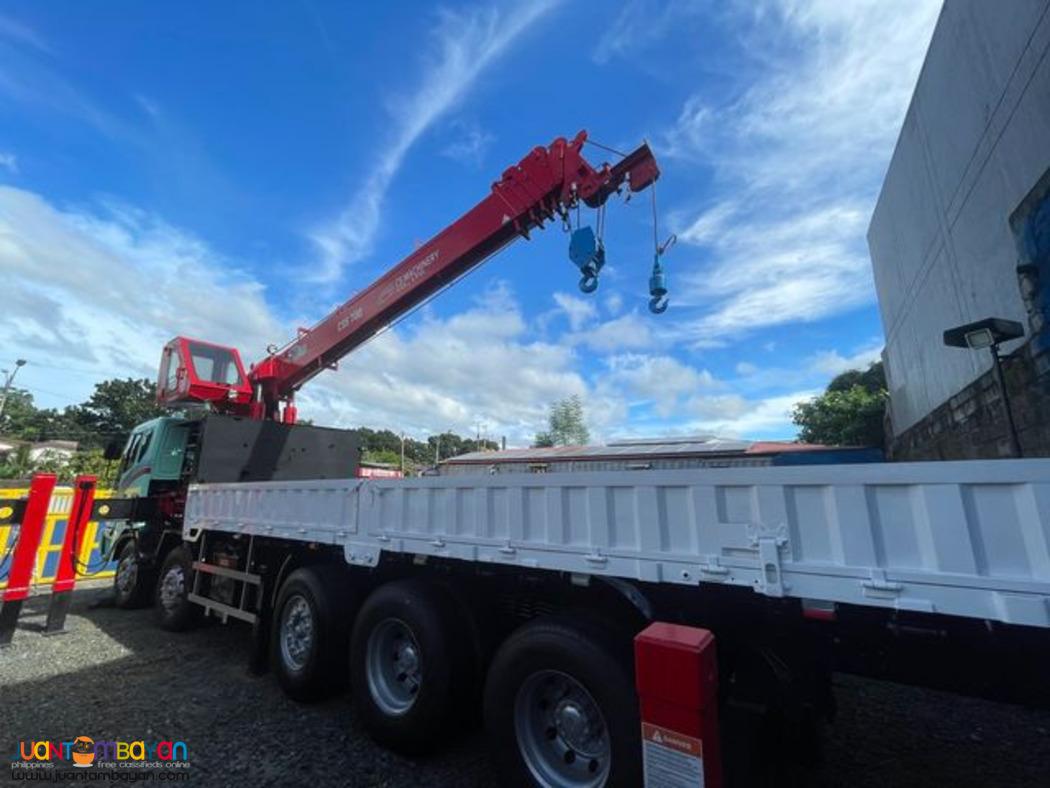 2019 Daewoo 19 tonner boom truck/ cargo crane truck for sale!!