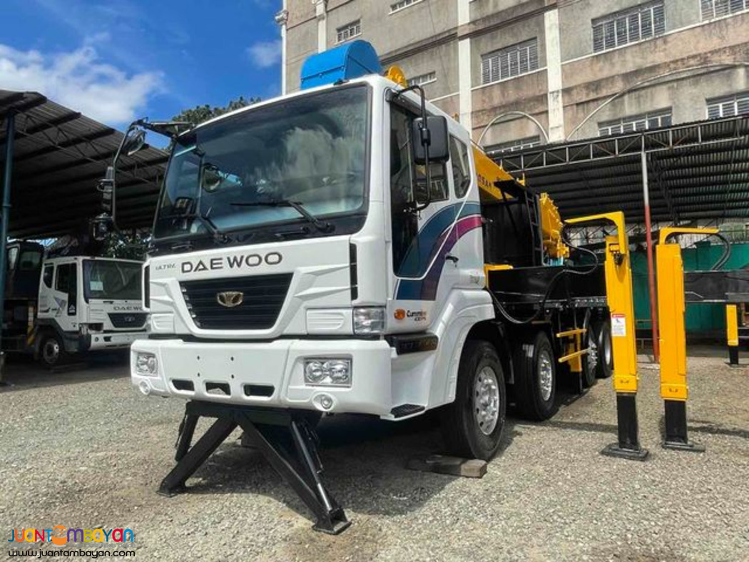 FOR SALE 15 TONS DAEWOO BOOM TRUCK