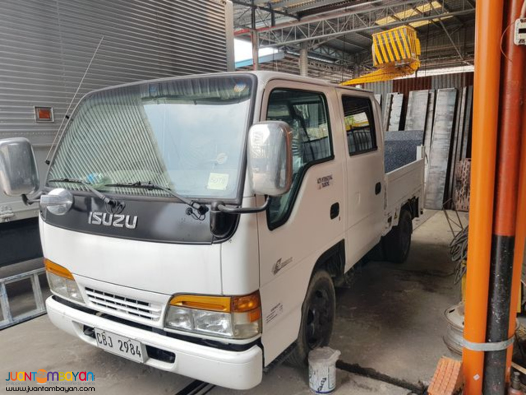 Double Cab Truck With Power Tailgate