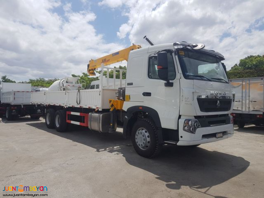 HOWO A7 6X4 BOOM TRUCK 6.3 TONS, E4