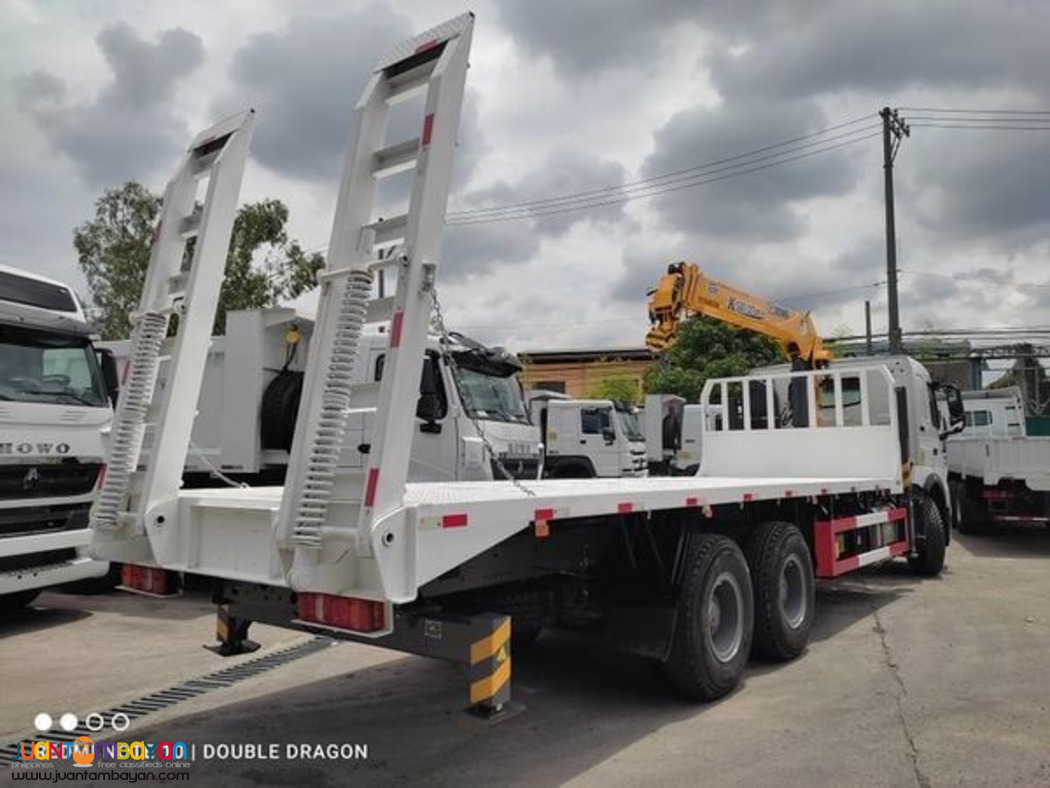 HOWO A7 6X4 SELF LOADING TRUCK WITH 5T BOOM 