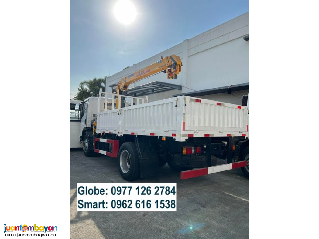 6 WHEELER 3.2 TONS CARGO BOOM TRUCK